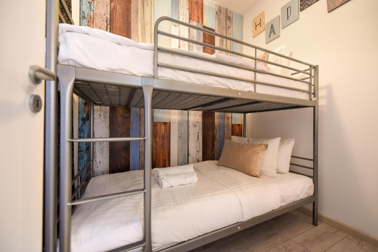 Discover Comfort: Charming & Spacious Apartment In The Old Town Bukarest Kültér fotó